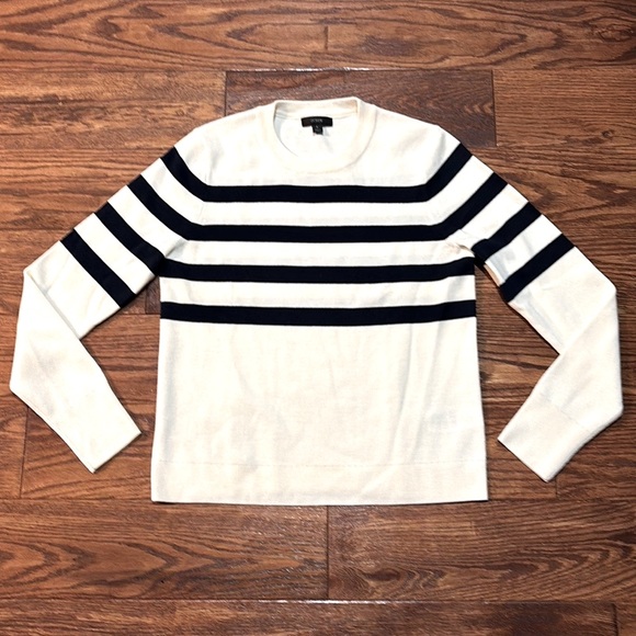 J.Crew Relaxed-fit Crewneck Sweater in Stripe Size Small - Picture 2 of 7